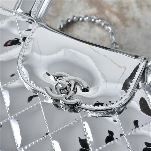 2026127215359622 620